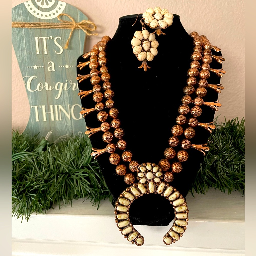 Native American southwestern style chrome necklace costume jewelry.